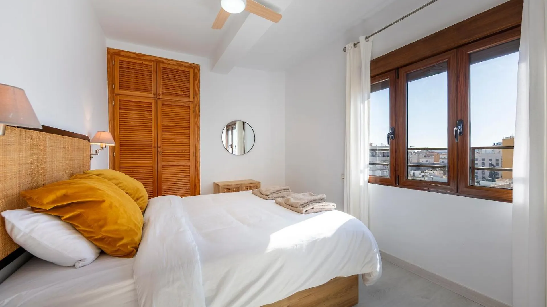 Lux&Cool Paseo Maritimo Apartment Almeria 0*,  Spain