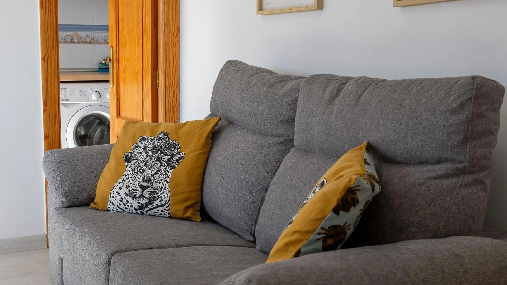 Lux&Cool Paseo Maritimo Apartment Almeria Spain