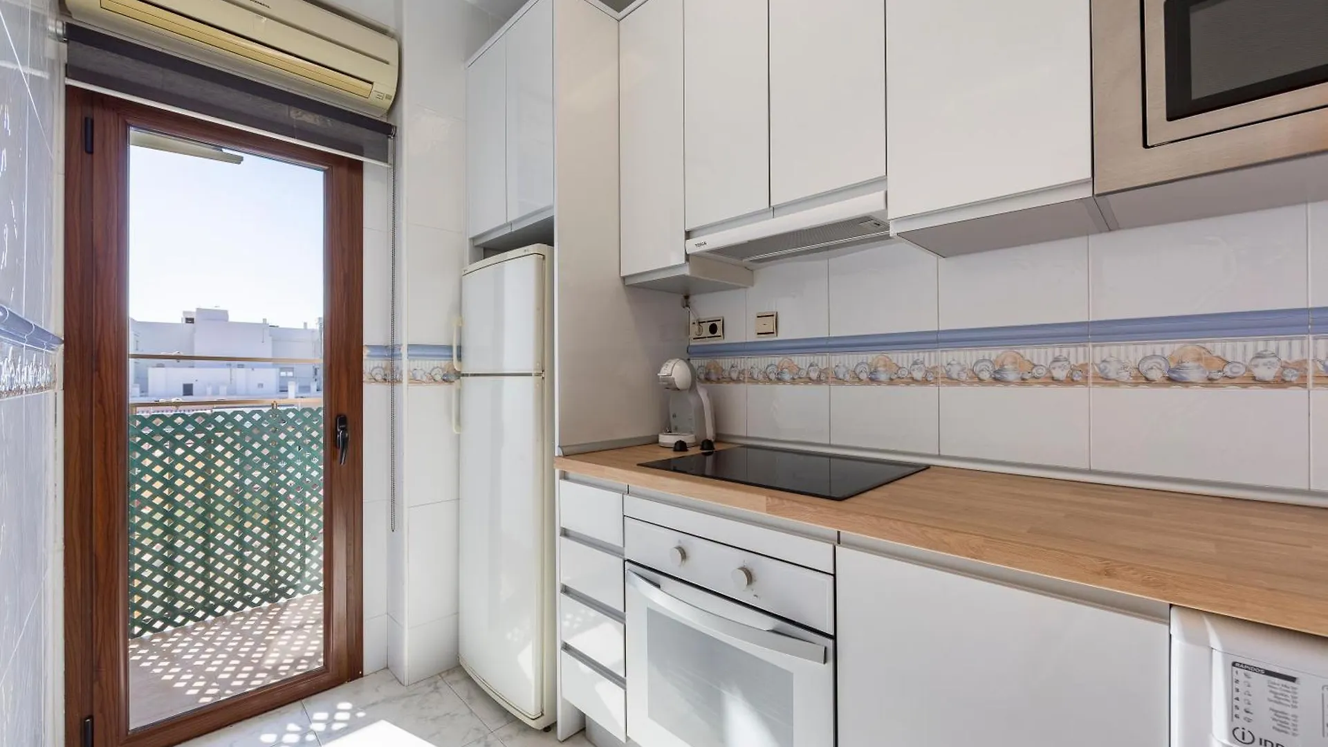شقة Lux&Cool Paseo Maritimo المرية 0*,