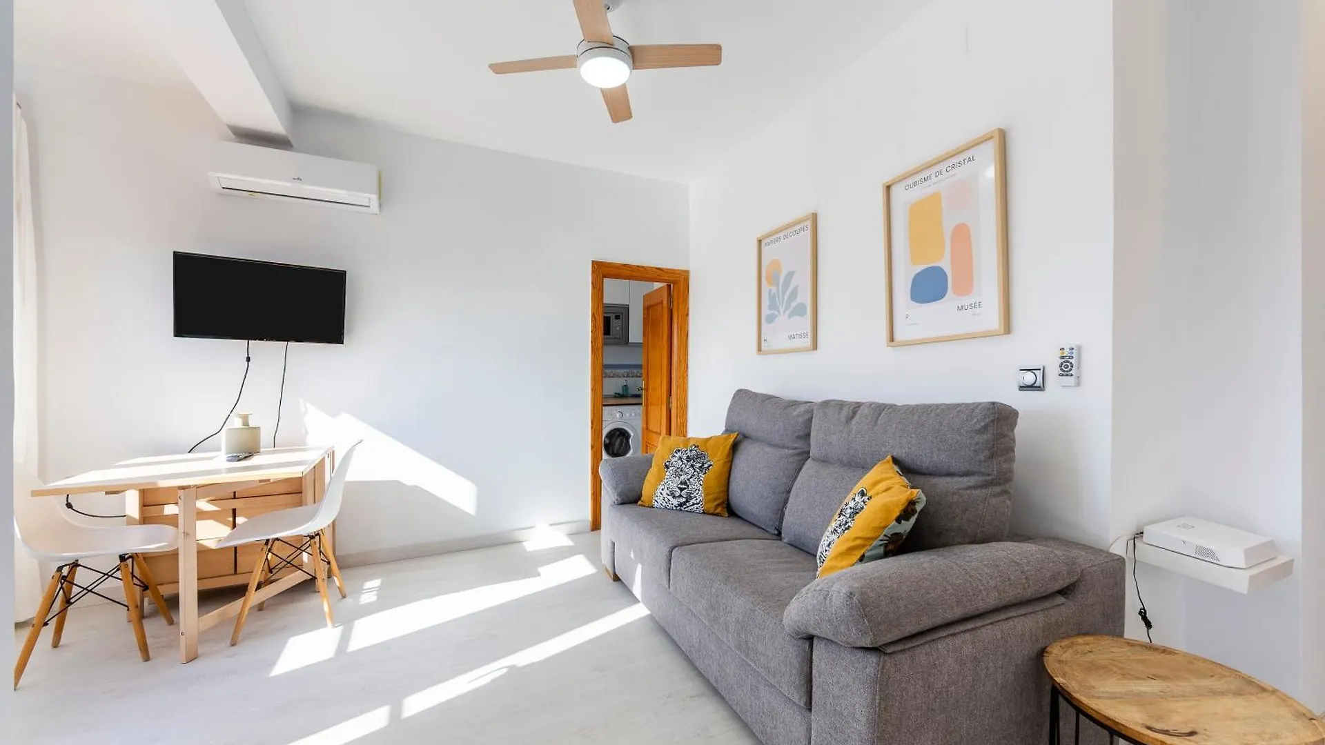 Lux&Cool Paseo Maritimo Apartment Almeria